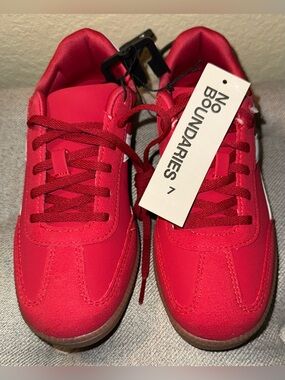 No Boundaries women’s sneakers, sz 7